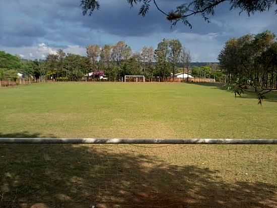 CAMPO DE FUTEBOL EM SO JOO DO PINHAL-FOTO:JORGE D SANTANA - SO JOO DO PINHAL - PR