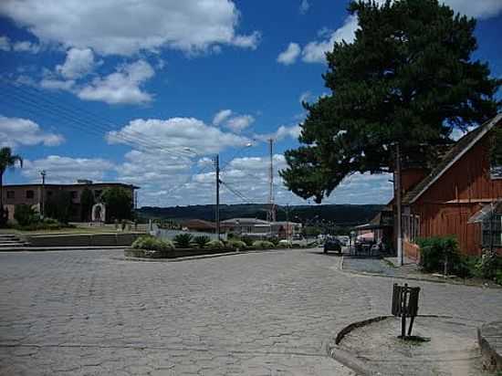 AV.PRINCIPAL EM SO JOO DO TIUNFO-FOTO:DIOGOCKMAYER - SO JOO DO TRIUNFO - PR