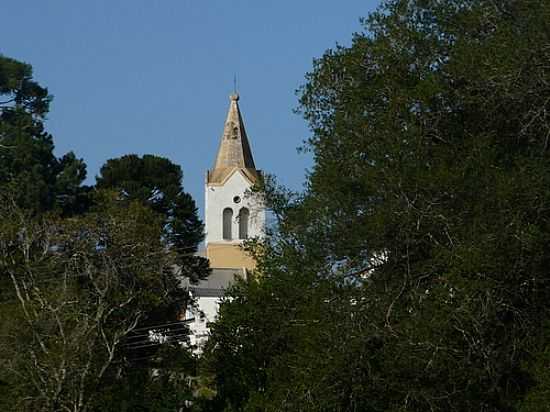 TORRE DA IGREJA MATRIZ EM SO JOO DO TRIUNFO-FOTO:DANIEL_DISTFANO - SO JOO DO TRIUNFO - PR