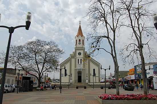 PRAA E IGREJA MATRIZ DE SO JOS EM SO JOS DOS PINHAIS-FOTO:EDSON ROSA - SO JOS DOS PINHAIS - PR