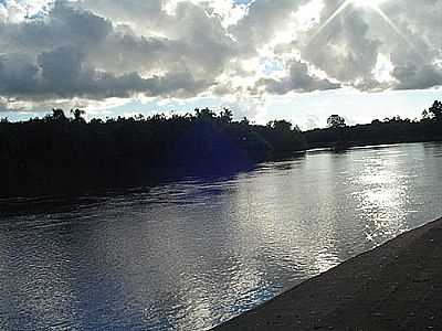 RIO IGUAU  FOTO
POR CLAUDIO S. A.  - SO MATEUS DO SUL - PR