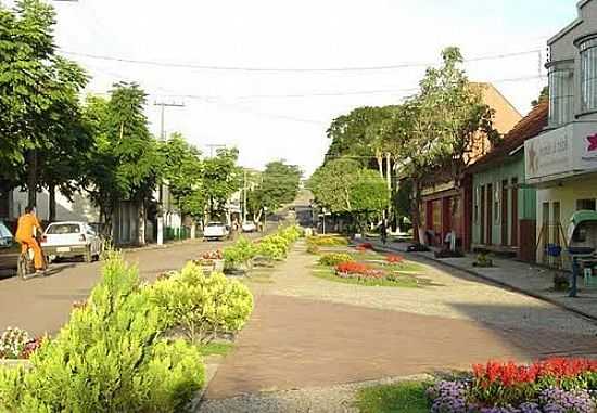 AVENIDA CENTRAL EM SO MATEUS DO SUL-FOTO:DIOGOCKMAYER - SO MATEUS DO SUL - PR