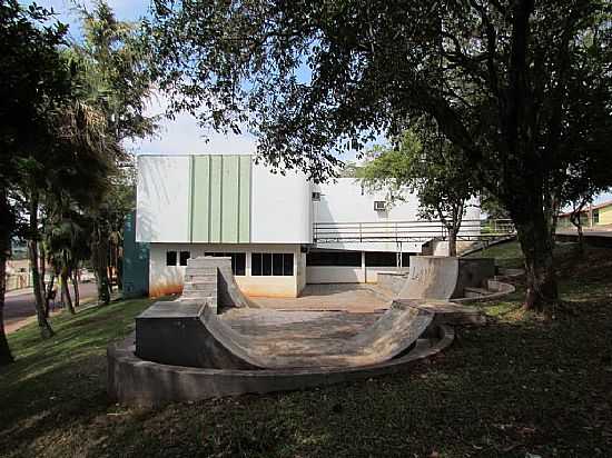 SO MIGUEL DO IGUAU-PR-PISTA DE SKATE-FOTO:RICARDO MERCADANTE - SO MIGUEL DO IGUAU - PR