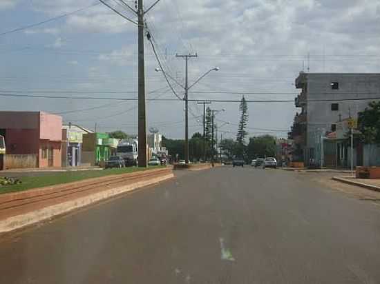 AVENIDA CENTRAL EM SO PEDRO DO IGUAU-PR-FOTO:ARTEMIO C.KARPINSKI - SO PEDRO DO IGUAU - PR