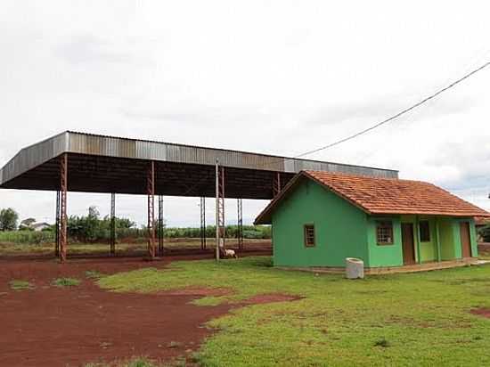 CENTRO COMUNITRIO NA VILA RURAL DA PAZ EM SO PEDRO DO IGUAU -PR-FOTO:RICARDO MERCADANTE - SO PEDRO DO IGUAU - PR