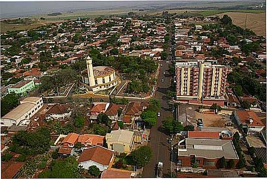 SO PEDRO DO IVA-PR-VISTA AREA DA IGREJA E CENTRO DA CIDADE-FOTO:JULIOCESARSILVALINO. - SO PEDRO DO IVA - PR