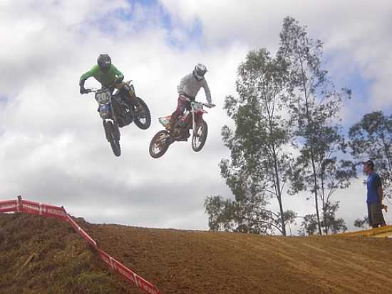 CAMPEONATO BRASILEIRO DE MOTOCROSS EM 2008-FOTO:RODOLFO M RAUPP - SIQUEIRA CAMPOS - PR