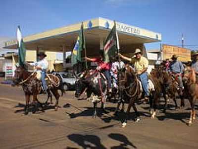 CAVALGADA-FOTO:BETOLUQUE  - TAPEJARA - PR
