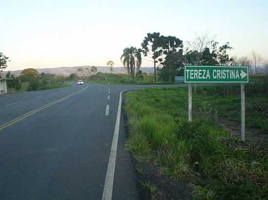 ENTRADA DA CIDADE DE TEREZA CRISTINA-FOTO:JORGE A.SZIMANSKI - TEREZA CRISTINA - PR