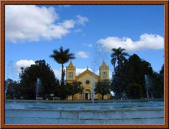 IGREJA MATRIZ N.S.DOS
REMDIOS FOTO ALEXANDRE C. PONTES - TIBAGI - PR