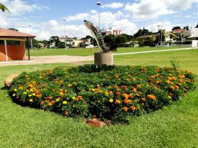 PARQUE DIVA PAIN BARTH, POR RICARDO MERCADANTE - TOLEDO - PR