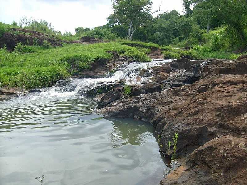 IMAGENS DA LOCALIDADE DE UBANA - PR DISTRITO DE SO JOO DO IVA - PR - UBAUNA - PR