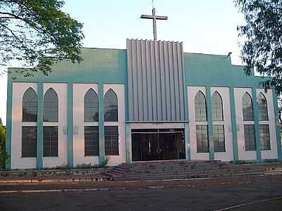 IGREJA MATRIZ DE SANTO ANTONIO-FOTO:FABIO AUGUSTO CELEST  - UBIRAT - PR