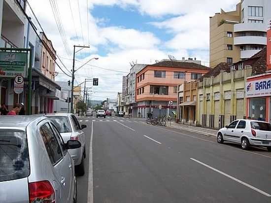 AVENIDA CENTRAL EM UNIO DA VITRIA-PR-FOTO:THIAGO DAMBROS - UNIO DA VITRIA - PR