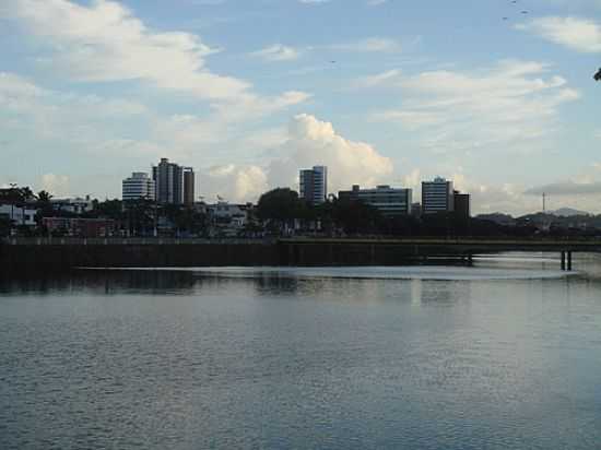 PONTE SOBRE O RIO CACHOEIRA E AO FUNDO A CIDADE DE ITABUNA-FOTO:MIRAFLORES 10 - ITABUNA - BA