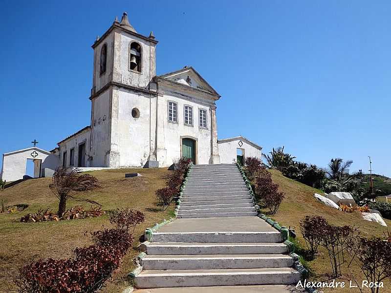 BARRA DE SO JOO-RJ-ESCADARIA DA IGREJA DE SO JOO BATISTA-FOTO:ALEXANDRE L. ROSA - BARRA DE SO JOO - RJ