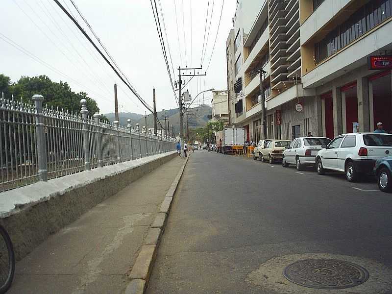 BARRA DO PIRA-RJ-AVENIDA NO CENTRO DA CIDADE-FOTO:VIAJANTEUSBR - BARRA DO PIRA - RJ