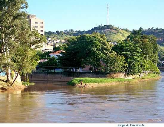 RIO PARABA DO SUL,FOZ DO RIO PIAR EM BARRA DO PIRA-FOTO:JORGE A. FERREIRA JR - BARRA DO PIRA - RJ