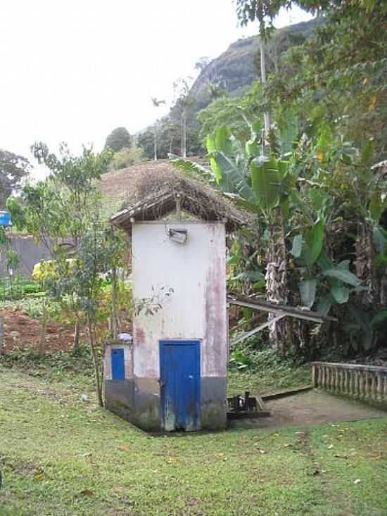 BOMBA DGUA DE BOM JARDIM-FOTO:VINCIUSF - BOM JARDIM - RJ