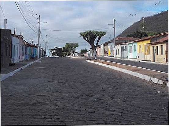 CASARIO EM ITAET-BA-FOTO:OFICINASCARTONERAS. - ITAET - BA