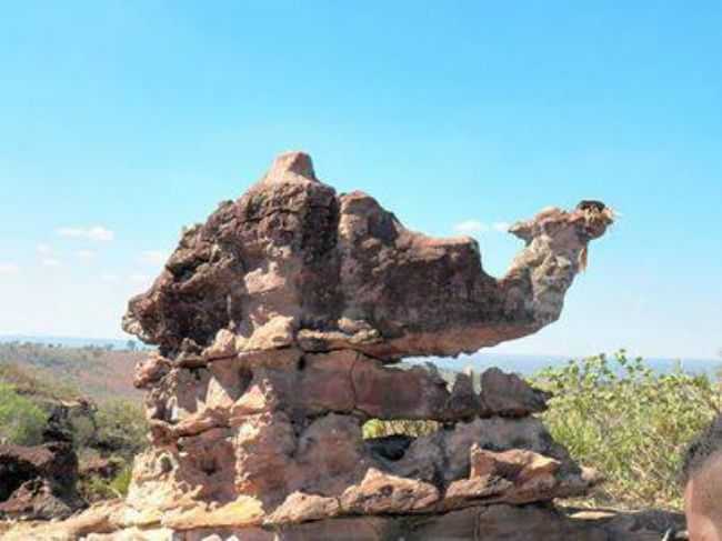 PEDRA DO CAMELO NA CACHOEIRA BOM JARDIM EM COLONIA MUNICIPIO DE ITAET BAHIA, POR VAL MARQUES - ITAET - BA