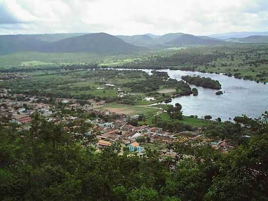 RIO PARAGUAU E VISTA PARCIAL DA CIDADE DE ITAET-BA-FOTO:RODRIGO ZANOTELLI - ITAET - BA