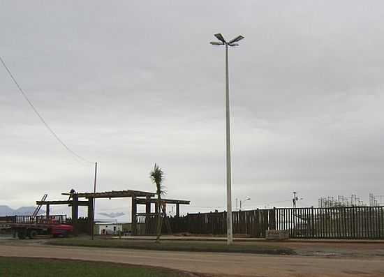 PORTAL DO PARQUE DE EXPOSIES EM CARAPEBUS-FOTO:PAULO NORONHA - CARAPEBUS - RJ