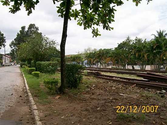 TRILHOS DA FERROVIA EM CASIMIRO DE ABREU-FOTO:RYDOJ - CASIMIRO DE ABREU - RJ