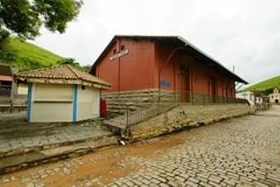 ANTIGA ESTAO FERROVIRIA-FOTO:SGTRANGEL  - COMENDADOR VENNCIO - RJ