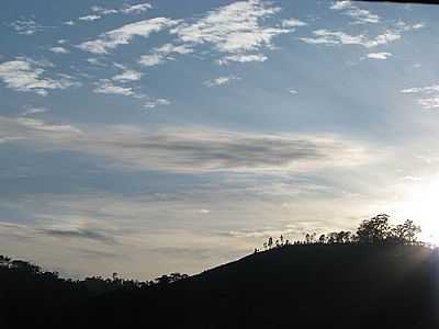 AMANHECER EM CONSELHEIRO PAULINO-FOTO:JRLOIOLA  - CONSELHEIRO PAULINO - RJ