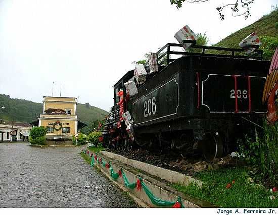 LOCOMOTIVA  VAPOR NA ANTIGA ESTAO EM CONSERVATRIA-RJ-FOTO:JORGE A. FERREIRA JR - CONSERVATRIA - RJ