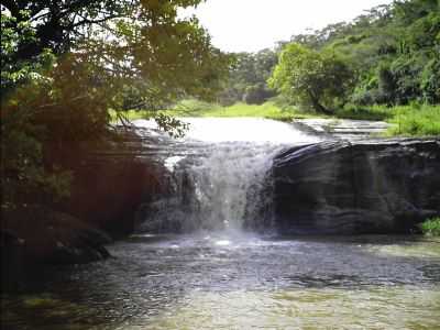 CACHOEIRA , POR EVERARDO CRUZ - CRREGO DA PRATA - RJ