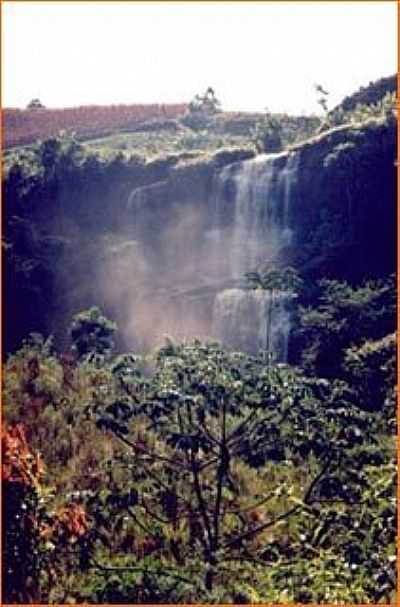 CACHOEIRA ALTA POR PATTYVELLOSO - DUAS BARRAS - RJ