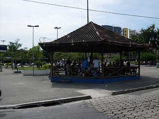 QUIOSQUE NA PRAA HUMAIT EM DUQUE DE CAXIAS-FOTO:JOS LUIZ - DUQUE DE CAXIAS - RJ