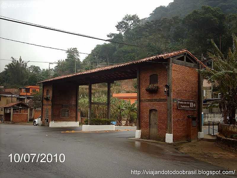 ENGENHEIRO PAULO DE FRONTIN-RJ-PRTICO DE ENTRADA DA CIDADE-FOTO:SERGIO FALCETTI - ENGENHEIRO PAULO DE FRONTIN - RJ