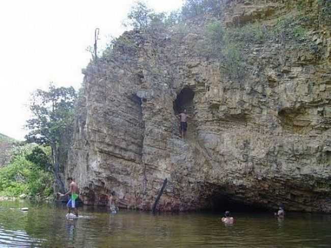 POR MANUEL ANTNIO P DE CARVALHO - ITAGUAU DA BAHIA - BA