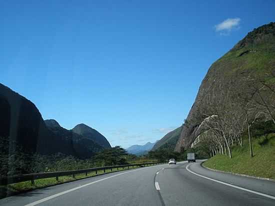 CHEGANDO EM ITAIPAVA
FOTO POR REGINA CSSIA  - ITAIPAVA - RJ