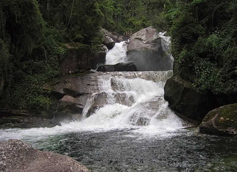 ITATIAIA-RJ-CACHOEIRA ITAPORANI NO PARQUE NACIONAL-FOTO:THIAGO BAIES - ITATIAIA - RJ