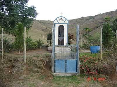 CAPELA SANTO ANTONIO-FOTO:UBIRATAM C DE PAULA  - LARANJAIS - RJ