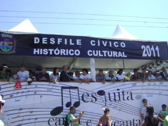 DESFILECIVICO CULTURAL 2011, POR VERA SEPULVEDA - MESQUITA - RJ