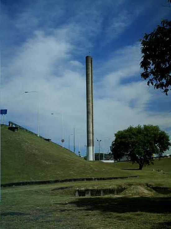 OBELISCO DA PONTE RIO-NITERI EM NITERI-RJ-FOTO:LUIZ AUGUSTO BARROSO - NITERI - RJ