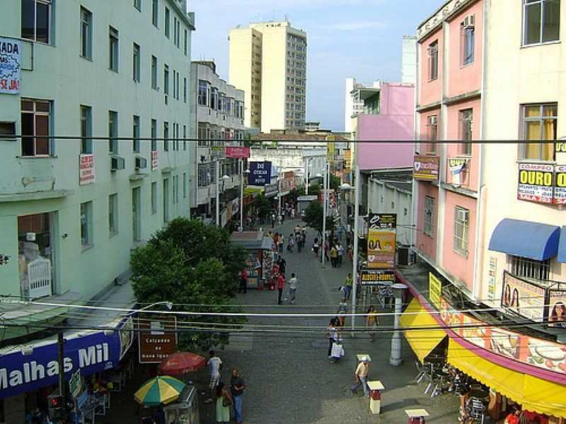 NOVA IGUAU-RJ-RUA COMERCIAL NO CENTRO-FOTO:HUMBERTO ASSUMPO - NOVA IGUAU - RJ