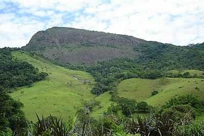 PEDRA DA BASILIA-FOTO:JOS LUIZ ( BOL )  - OURNIA - RJ
