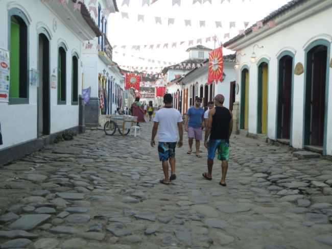 POR MICHELLE DIAS - PARATY - RJ