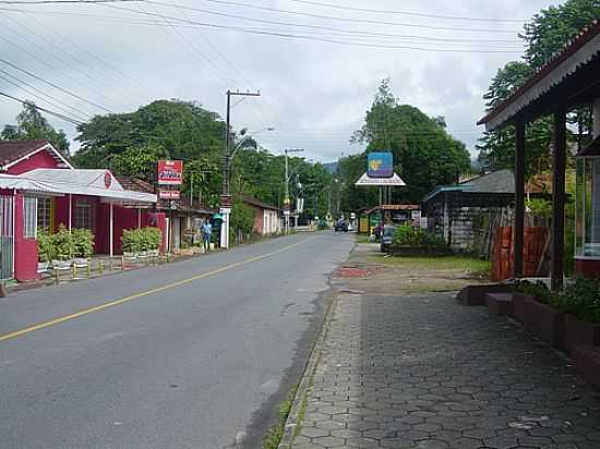 PENEDO FOTO POR URIAS E. TAKATOHI (PANORAMIO) - PENEDO - RJ