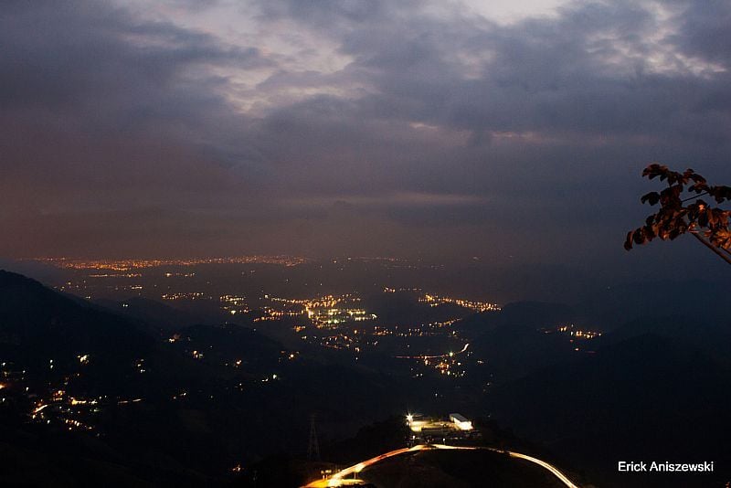 PETRPOLIS-RJ-VISTA NOTURNA  PARTIR DO MIRANTE DO CRISTO-FOTO:ERICK ANISZEWSKI - PETRPOLIS - RJ