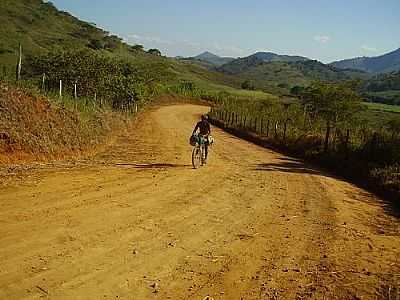 ESTRADA DA SERRA-FOTO:ANDRE ALVIM(XX) WW  - PIRAPETINGA DE BOM JESUS - RJ