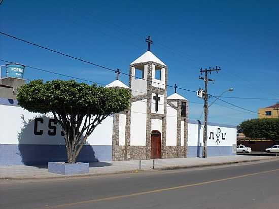 ITAMARAJU-BA-UMA BONITA IGREJA NO CENTRO-FOTO:CARLOS H. SILVA DE SOUZA - ITAMARAJU - BA