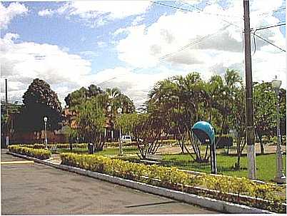 ILHA DOS POMBOS, POR FRANCISCO FILIPPI - PORTO VELHO DO CUNHA - RJ