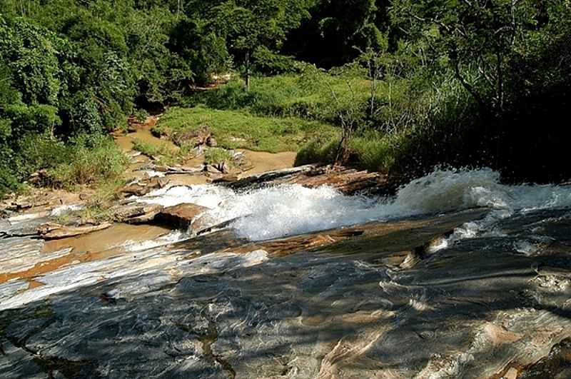 CACHOEIRAS EM QUATIS - RJ - QUATIS - RJ